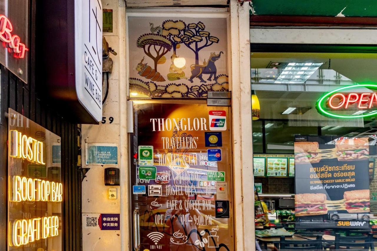 Thonglor Travellers Hostel And Cafe Bangkok Exterior photo